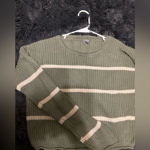 Green and white striped sweater for the crisp weather ❄️
